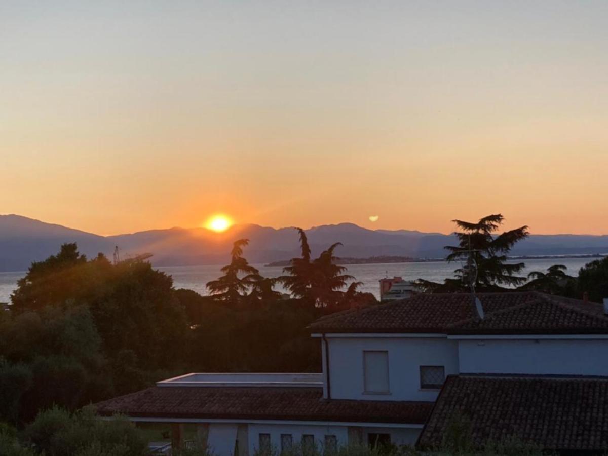 Desenzanoloft Official Partner Marriott Homes & Villas - Gardastar La Stella Del Lago Desenzano del Garda Luaran gambar