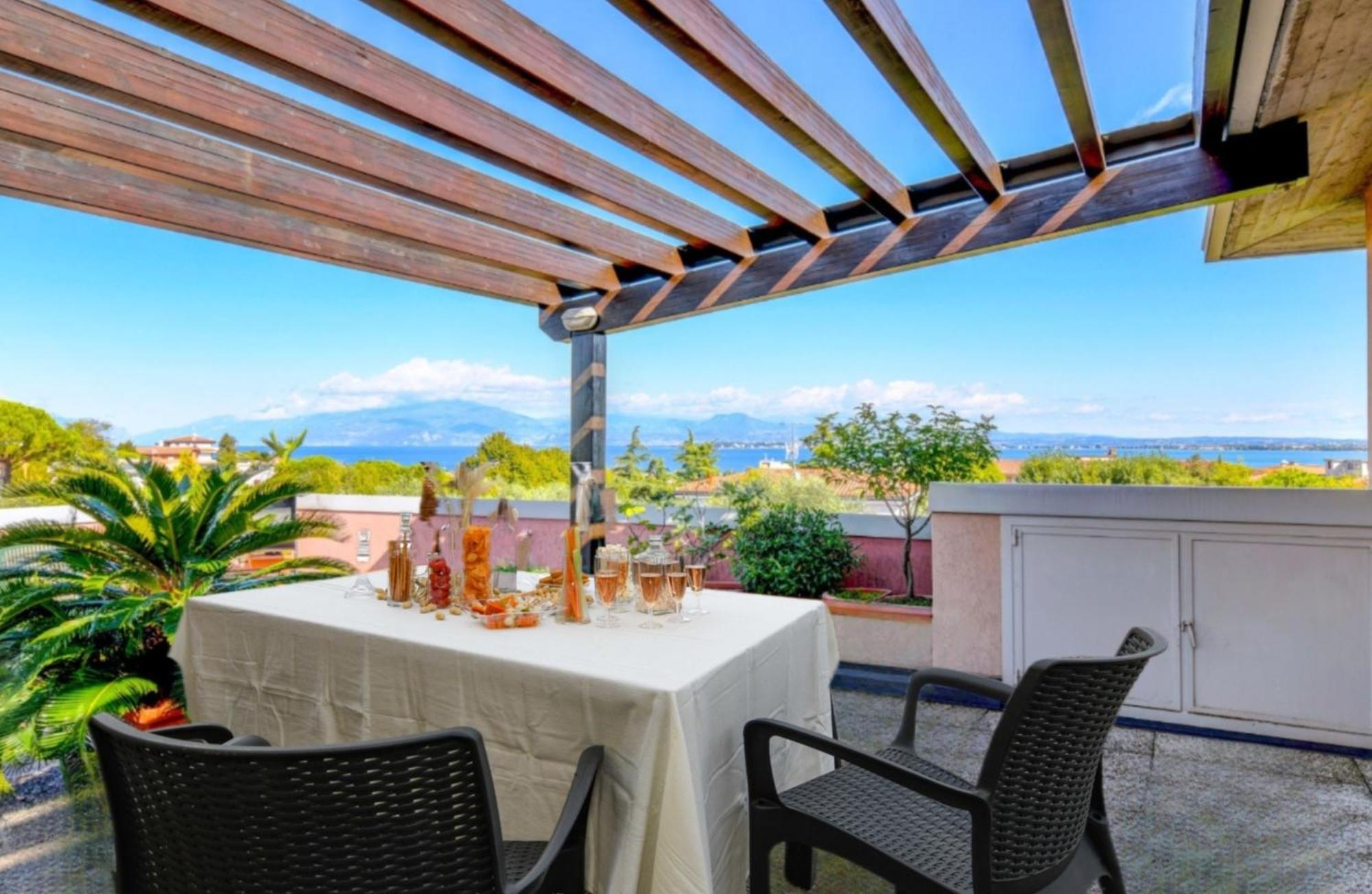 Desenzanoloft Official Partner Marriott Homes & Villas - Gardastar La Stella Del Lago Desenzano del Garda Luaran gambar