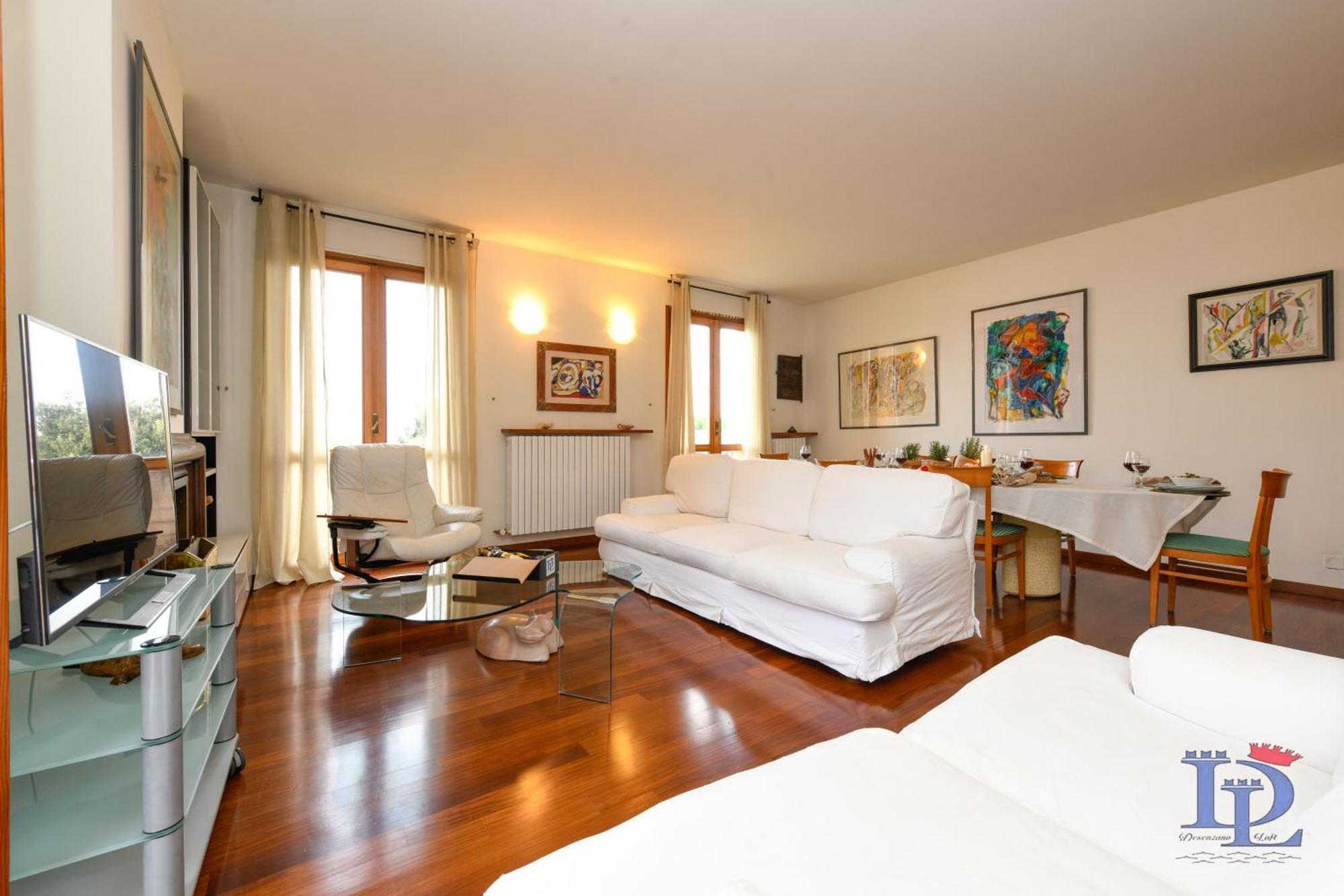 Desenzanoloft Official Partner Marriott Homes & Villas - Gardastar La Stella Del Lago Desenzano del Garda Luaran gambar