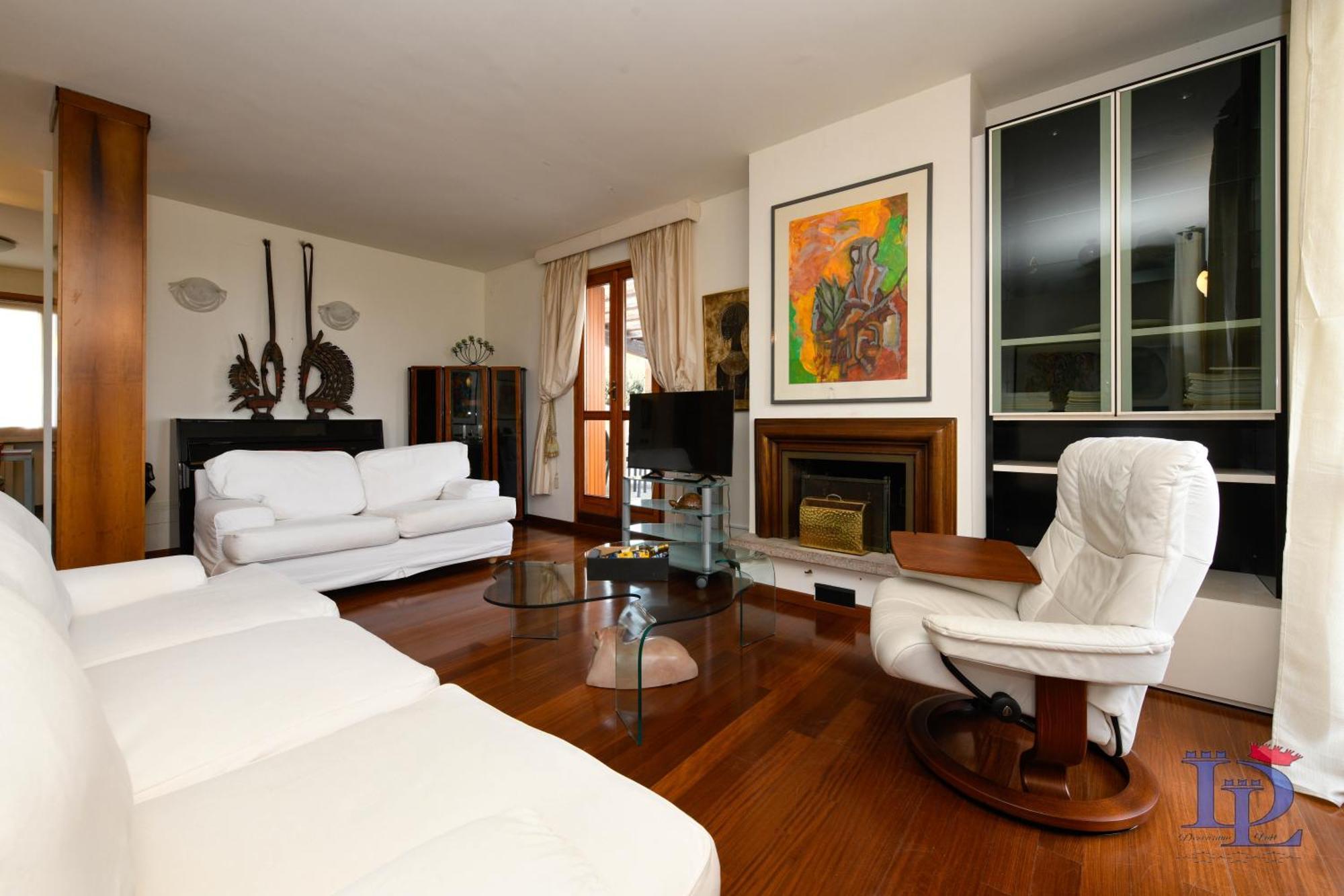 Desenzanoloft Official Partner Marriott Homes & Villas - Gardastar La Stella Del Lago Desenzano del Garda Luaran gambar