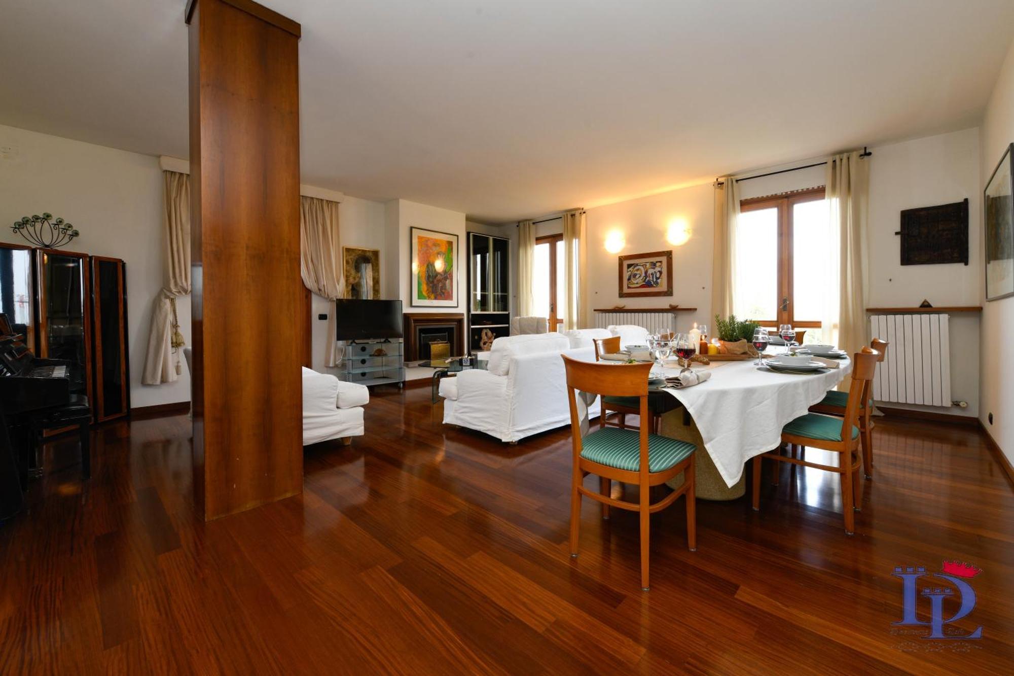 Desenzanoloft Official Partner Marriott Homes & Villas - Gardastar La Stella Del Lago Desenzano del Garda Luaran gambar